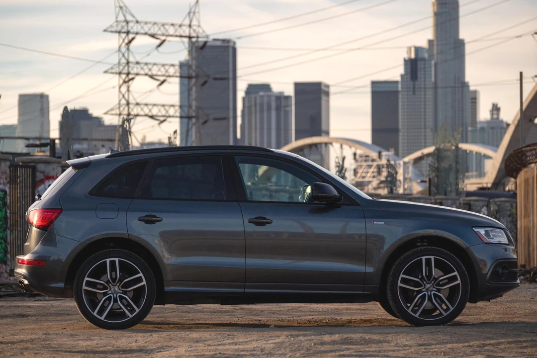 2017 Audi SQ5 - Image 3 of 31