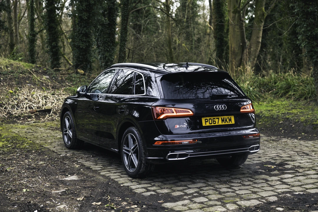 2017 Audi SQ5 - Image 5 of 31