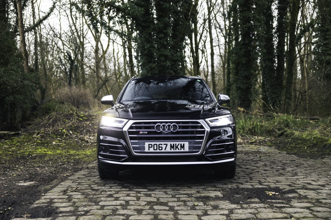 2017 Audi SQ5 - Image 2 of 31