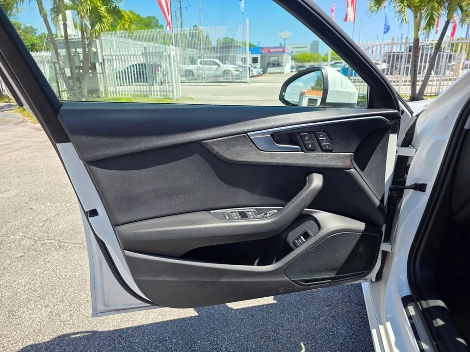 2017 Audi B9 A4 - Image 8 of 20