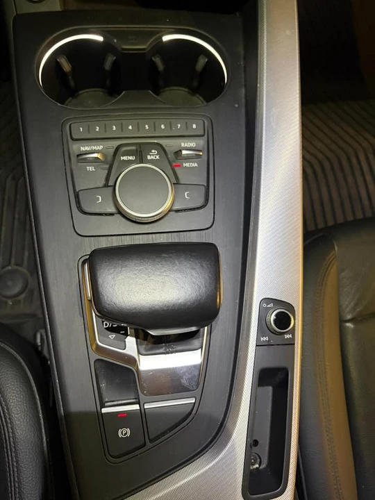2017 Audi B9 A4 - Image 7 of 10