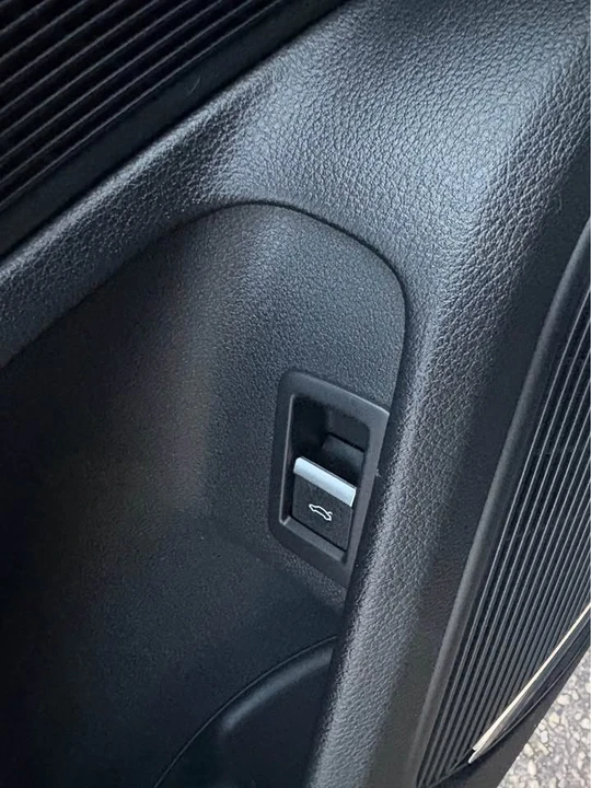 2017 Audi B9 A4 - Image 8 of 19
