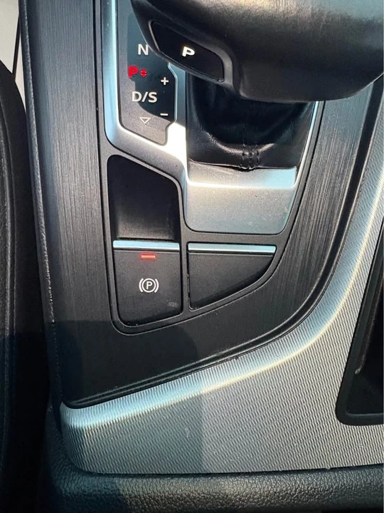 2017 Audi B9 A4 - Image 11 of 19
