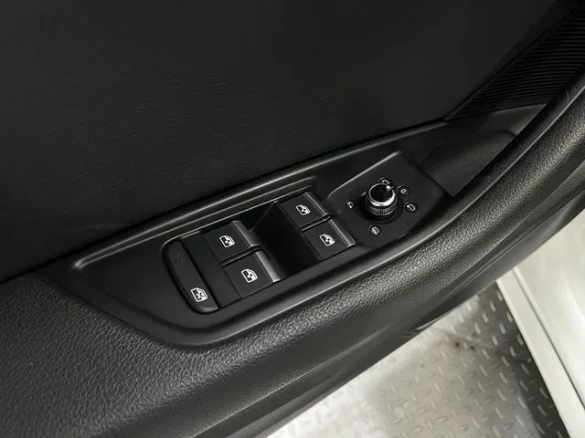 2017 Audi B9 A4 - Image 7 of 18