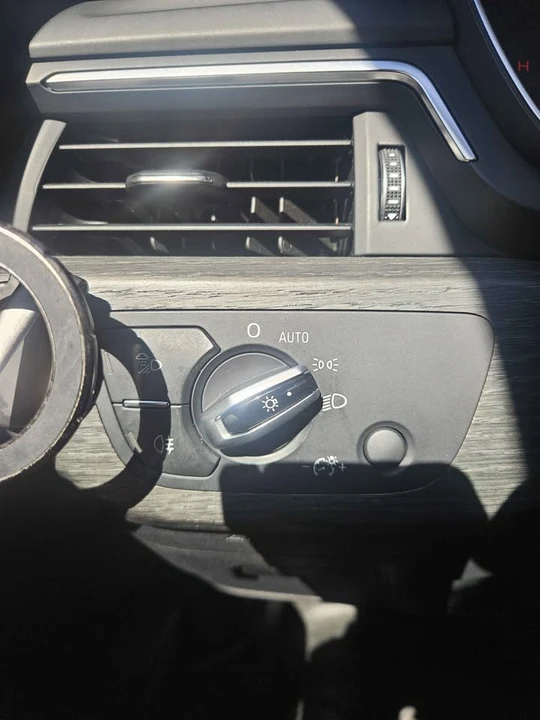 2017 Audi B9 A4 - Image 6 of 14