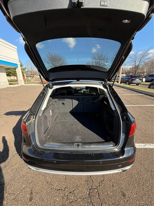 2017 Audi B9 A4 - Image 7 of 10