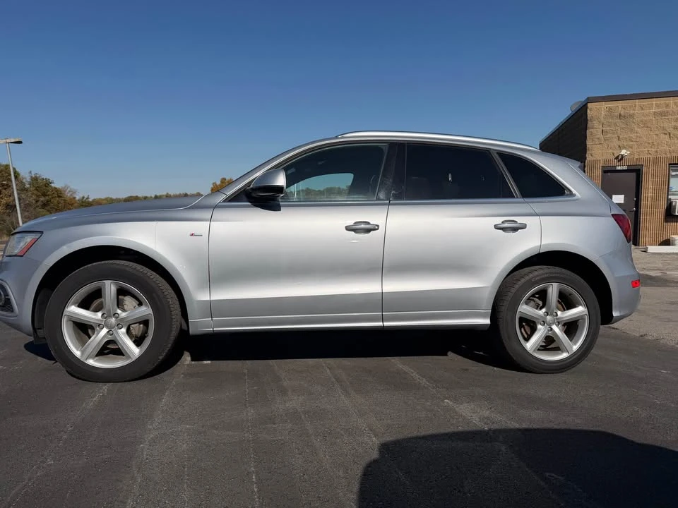 2017 Audi 8R Q5 - Image 2 of 19