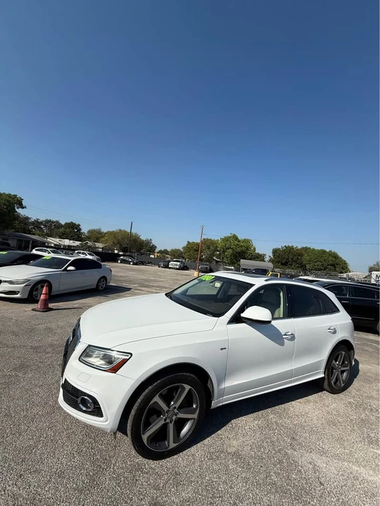 2017 Audi 8R Q5 - Image 2 of 16