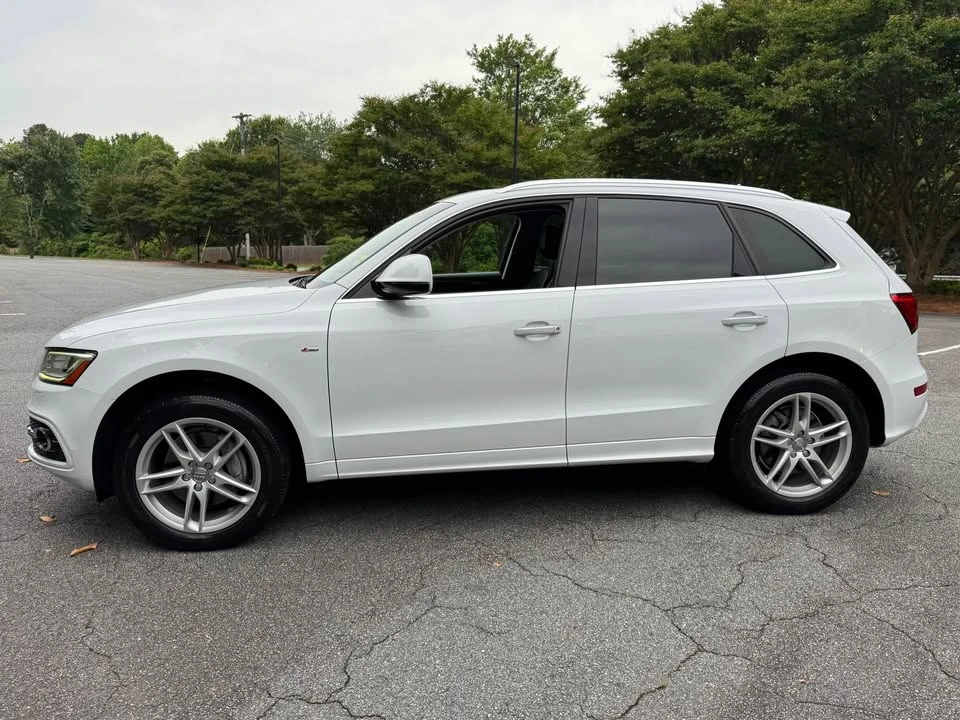 2017 Audi 8R Q5 - Image 2 of 19