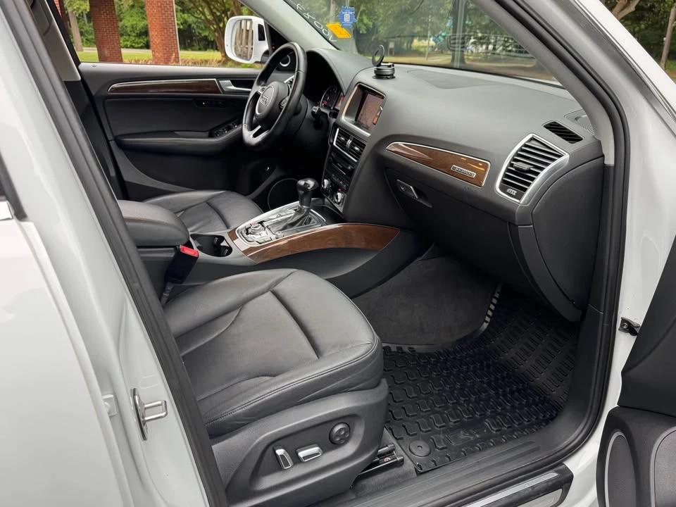 2017 Audi 8R Q5 - Image 12 of 19