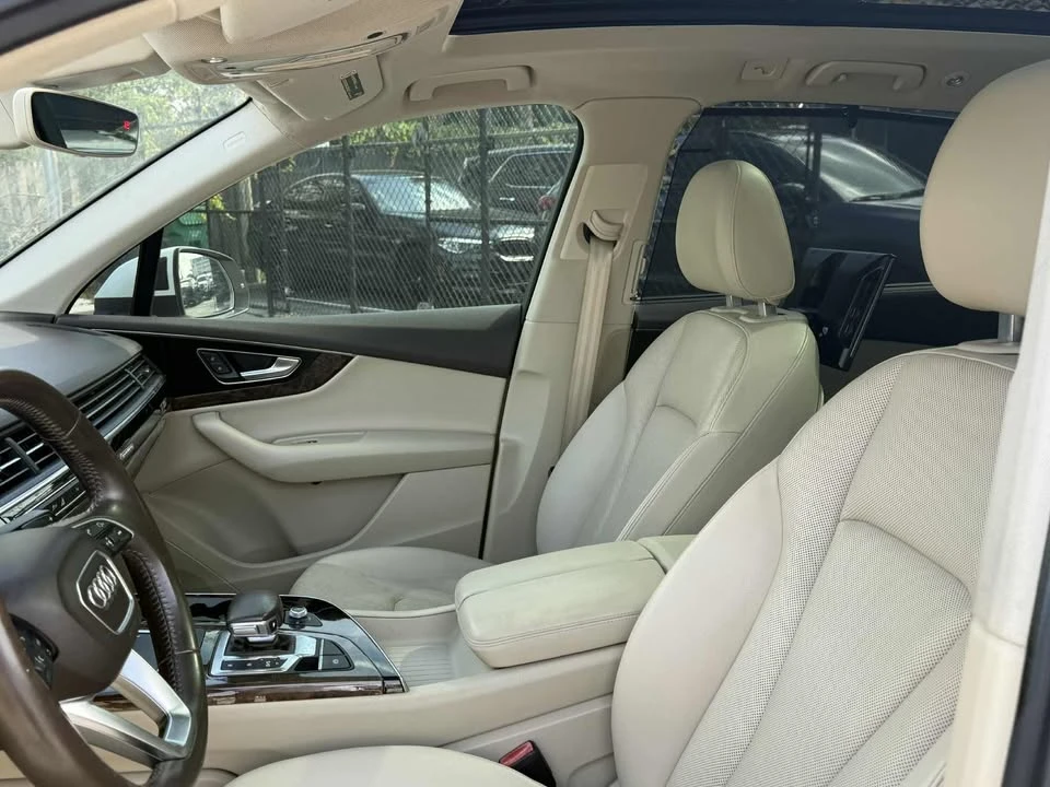 2017 Audi 4M Q7 - Image 9 of 18