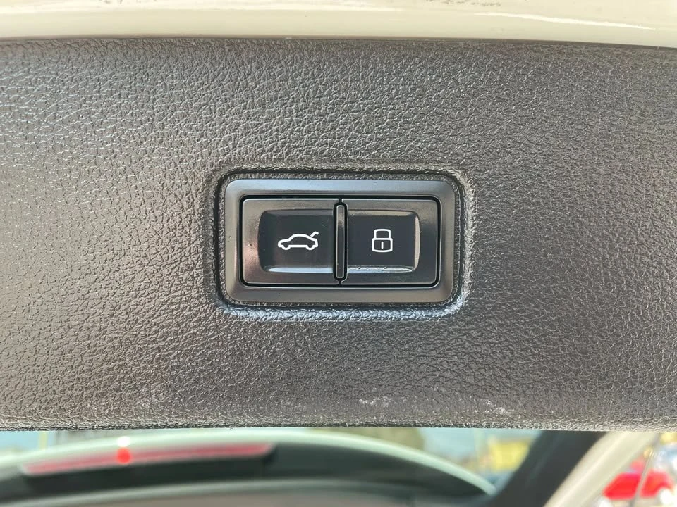 2017 Audi 4M Q7 - Image 7 of 19