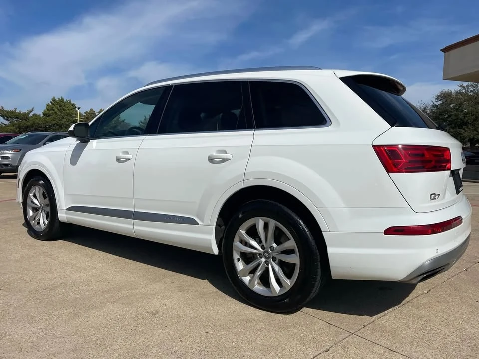 2017 Audi 4M Q7 - Image 2 of 19