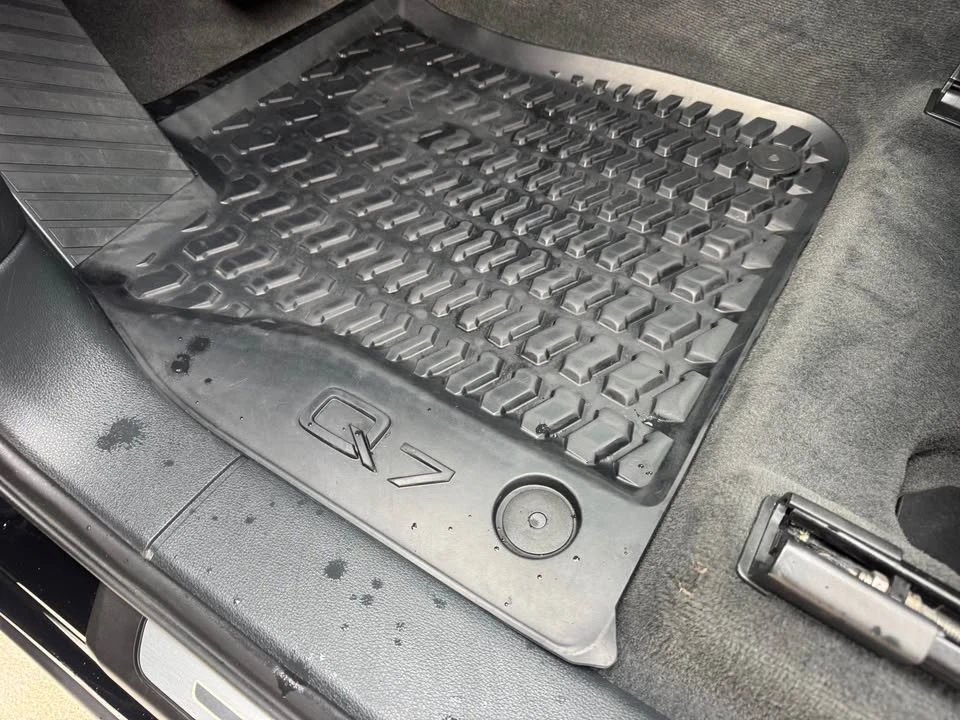 2017 Audi 4M Q7 - Image 9 of 14