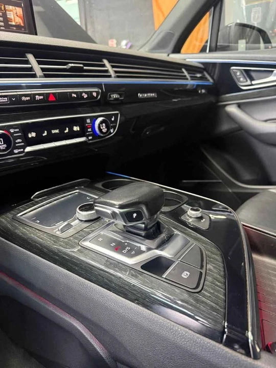 2017 Audi 4M Q7 - Image 8 of 10