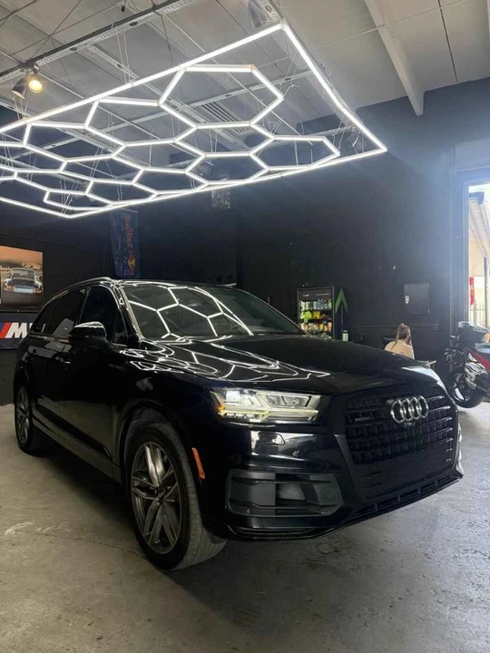 2017 Audi 4M Q7 - Image 2 of 10