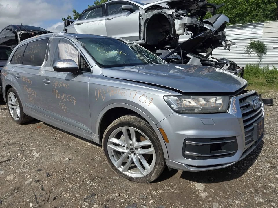 2017 Audi 4M Q7 - Image 2 of 10