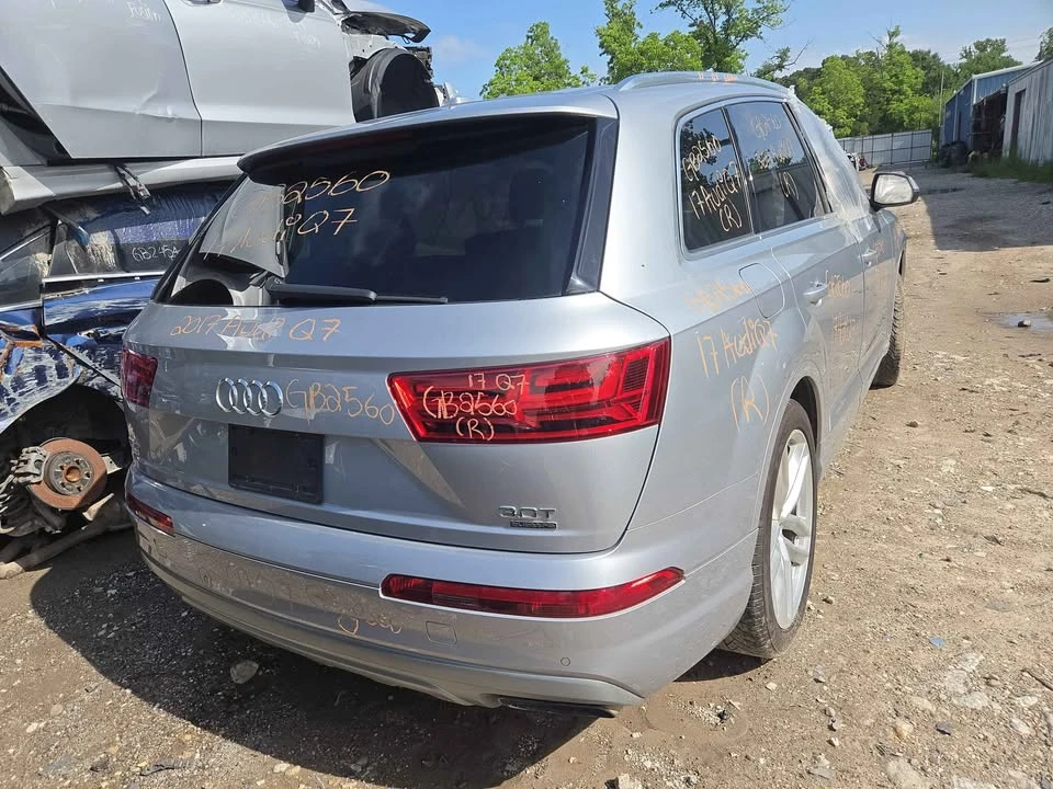 2017 Audi 4M Q7 - Image 4 of 10