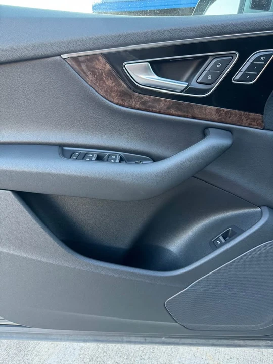 2017 Audi 4M Q7 - Image 9 of 14
