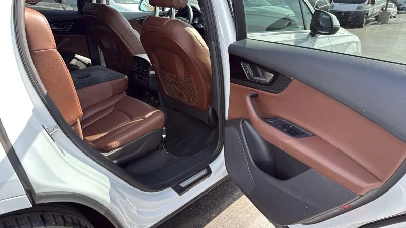 2017 Audi 4M Q7 - Image 5 of 11