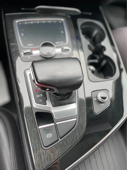 2017 Audi 4M Q7 - Image 9 of 16