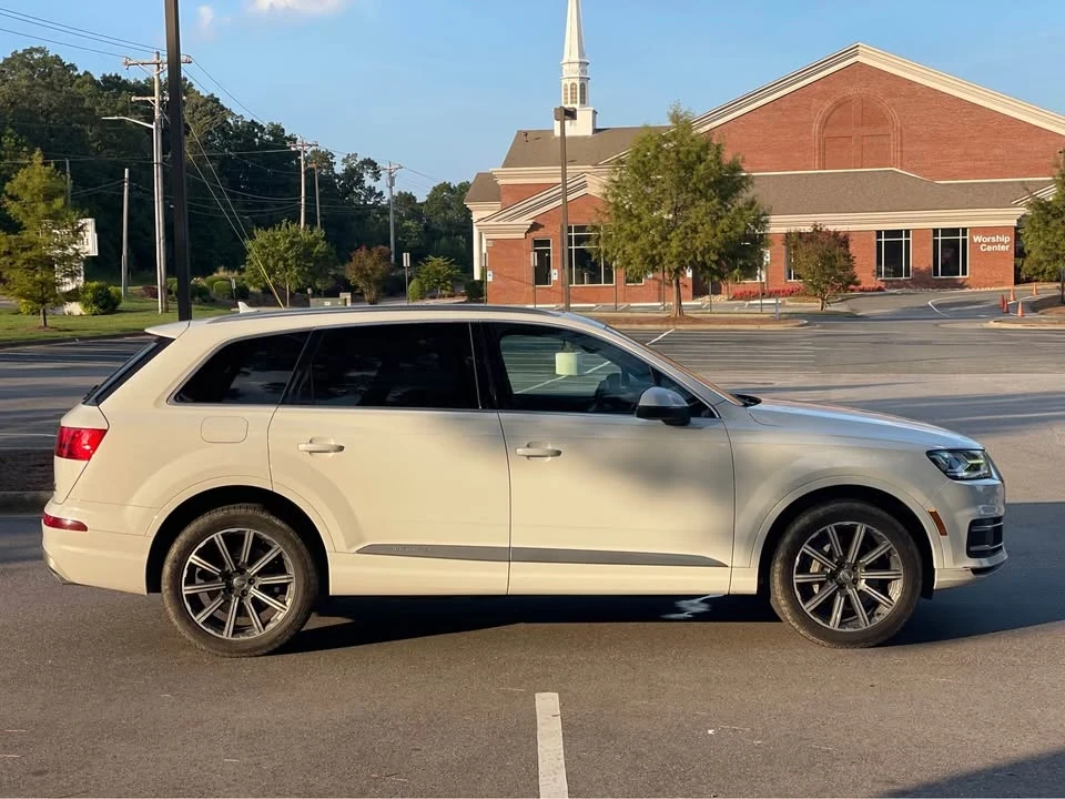 2017 Audi 4M Q7 - Image 2 of 16