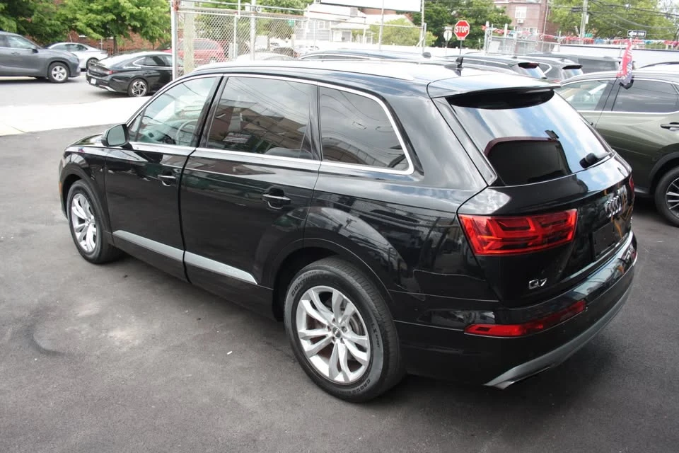 2017 Audi 4M Q7 - Image 5 of 16