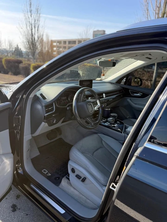 2017 Audi 4M Q7 - Image 6 of 8