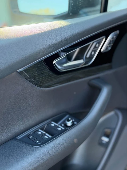 2017 Audi 4M Q7 - Image 8 of 10