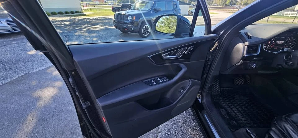 2017 Audi 4M Q7 - Image 6 of 11