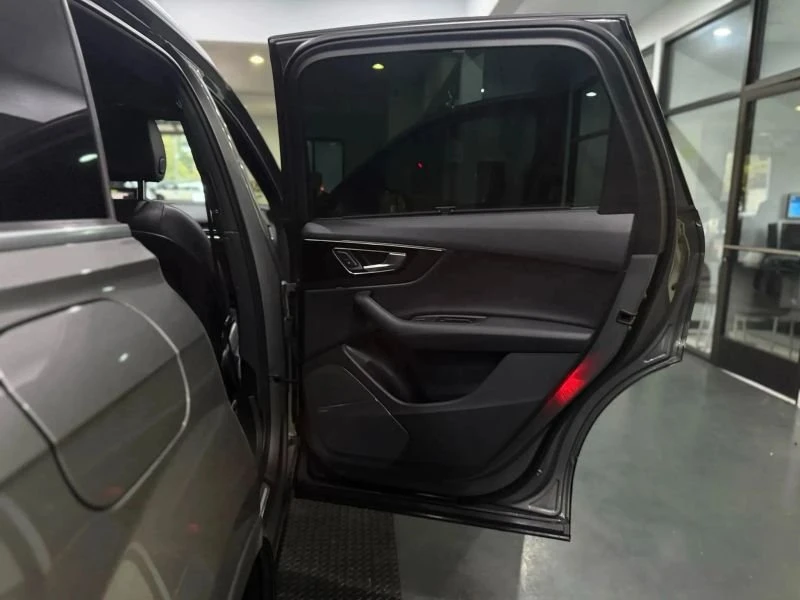 2017 Audi 4M Q7 - Image 18 of 19