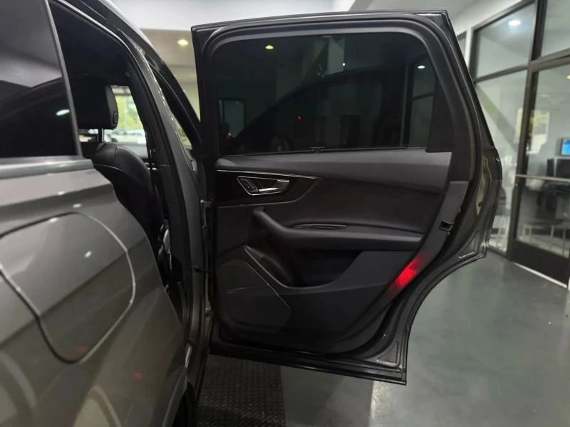 2017 Audi 4M Q7 - Image 18 of 19