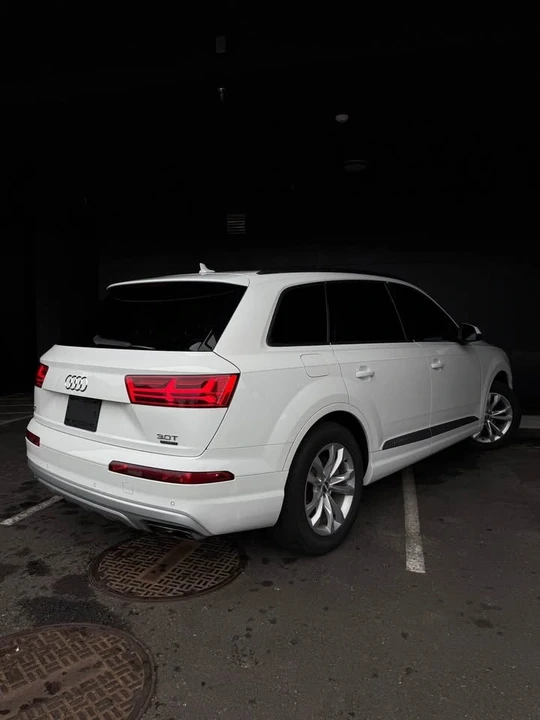 2017 Audi 4M Q7 - Image 2 of 20