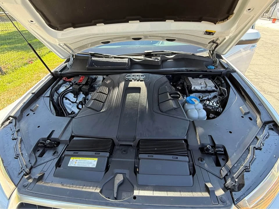 2017 Audi 4M Q7 - Image 6 of 10