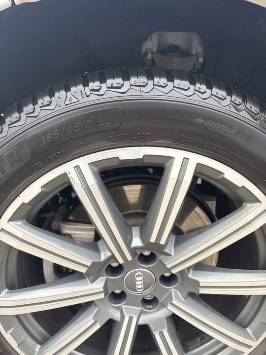 2017 Audi 4M Q7 - Image 8 of 10