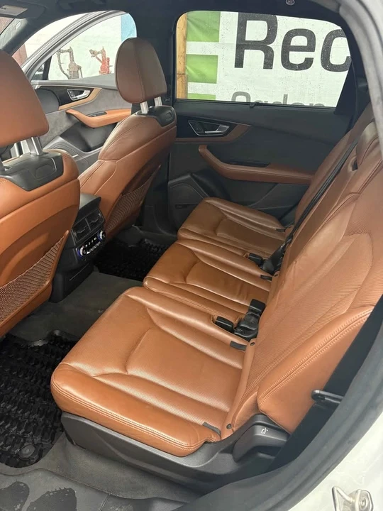 2017 Audi 4M Q7 - Image 5 of 10