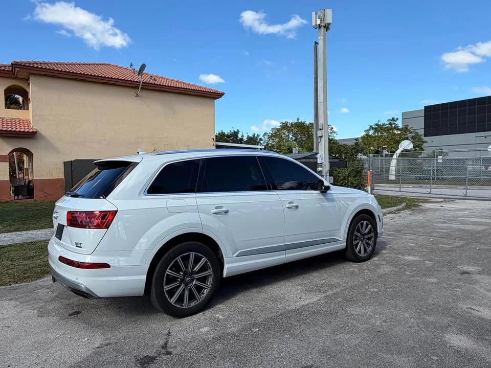 2017 Audi 4M Q7 - Image 2 of 19