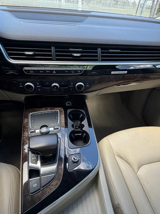 2017 Audi 4M Q7 - Image 10 of 19