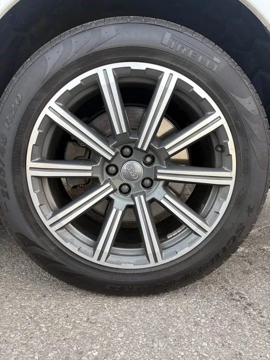 2017 Audi 4M Q7 - Image 10 of 19