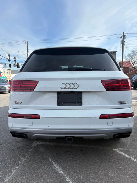 2017 Audi 4M Q7 - Image 8 of 19