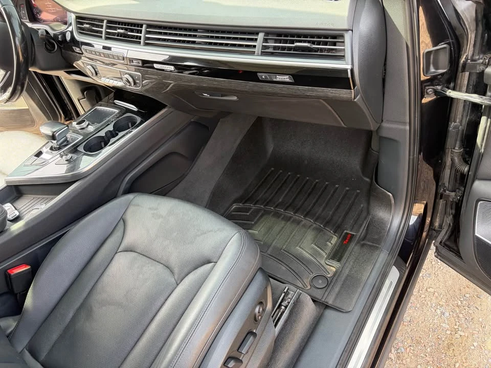 2017 Audi 4M Q7 - Image 8 of 9