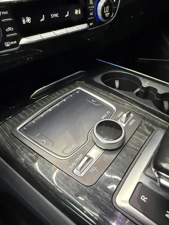 2017 Audi 4M Q7 - Image 9 of 13