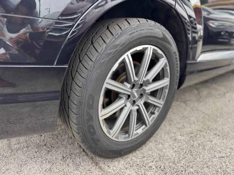 2017 Audi 4M Q7 - Image 8 of 16