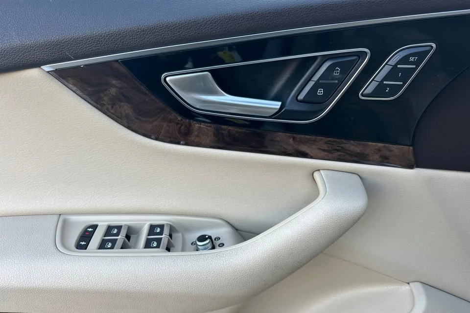 2017 Audi 4M Q7 - Image 10 of 19