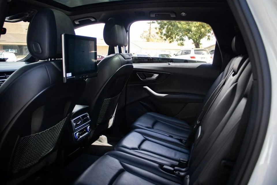 2017 Audi 4M Q7 - Image 9 of 20