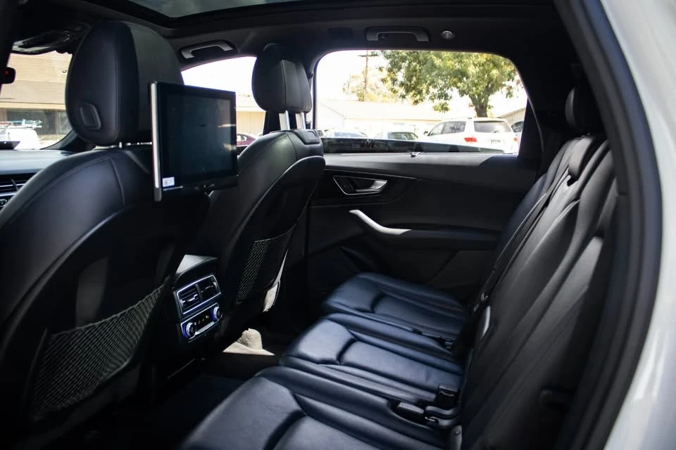 2017 Audi 4M Q7 - Image 9 of 20