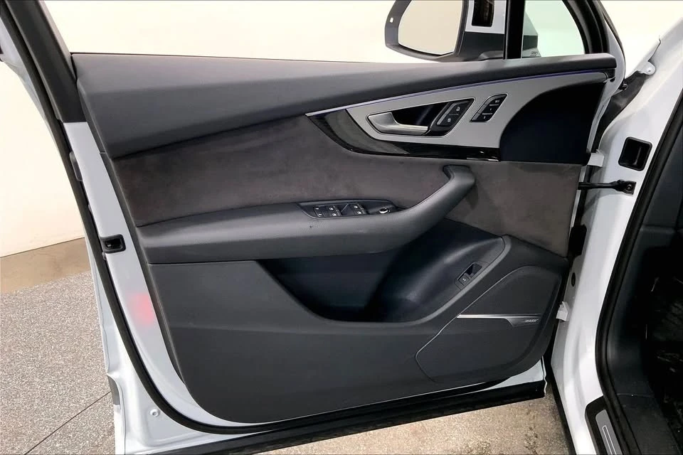 2017 Audi 4M Q7 - Image 6 of 17