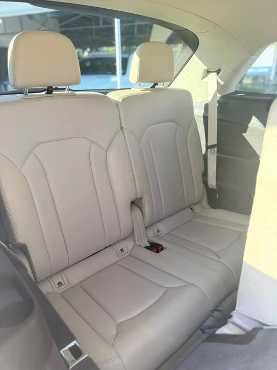 2017 Audi 4M Q7 - Image 8 of 9
