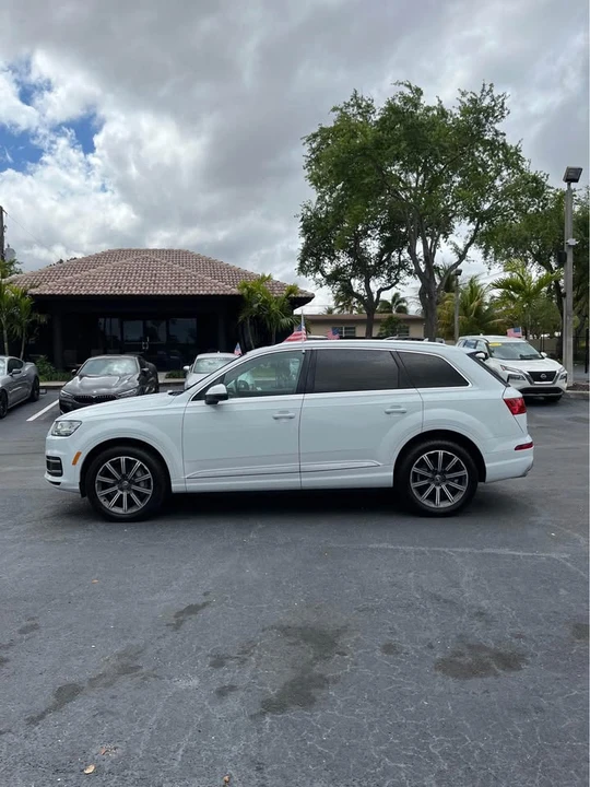2017 Audi 4M Q7 - Image 6 of 19