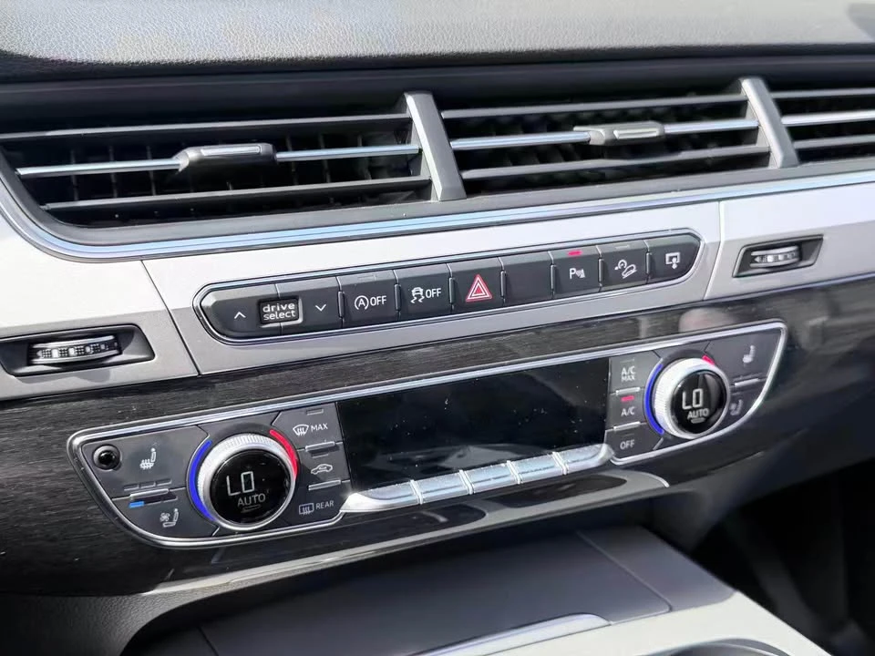 2017 Audi 4M Q7 - Image 8 of 13